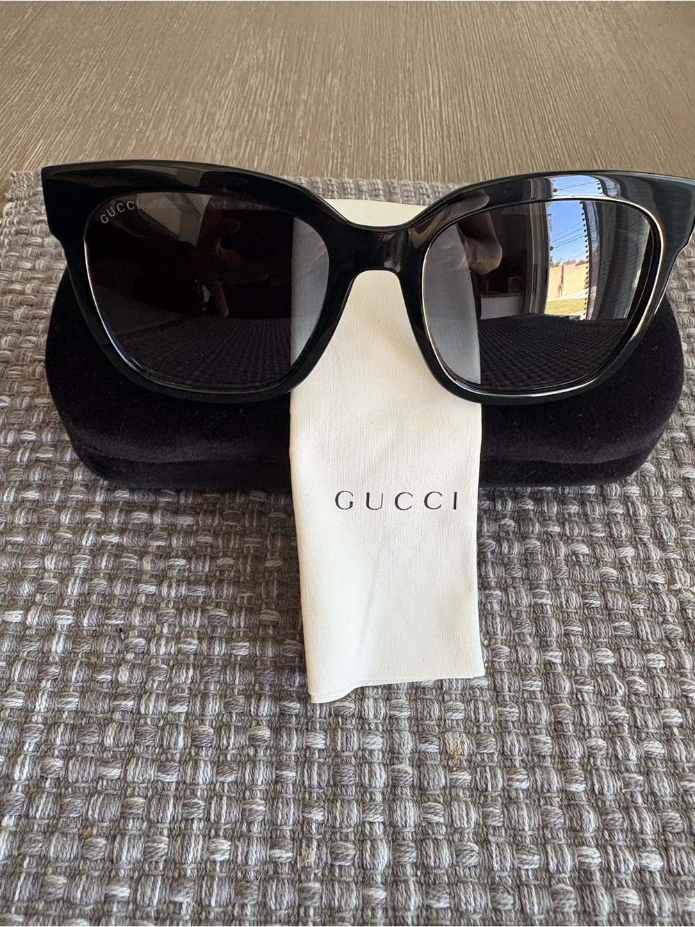 Gucci Women’s Black sunglasses